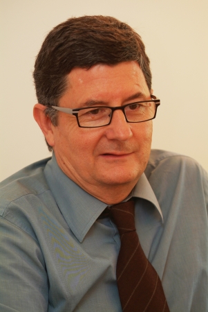 Lluís Tejedor, actual alcalde d’El Prat de Llobregat, serà candidat d’ICV per a les eleccions municipals del 2011 en el prat de llobregat