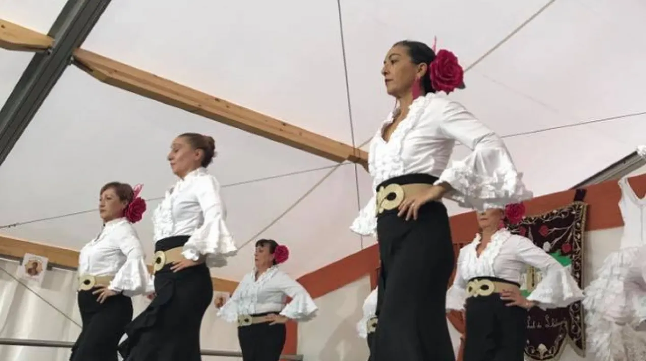 &nbsp;A la sala d'actes. Exhibici&oacute; de m&uacute;sica i ball&nbsp;a c&agrave;rrec del Centro Cultural Andaluz Casa de Sevilla del Prat.Veure m&eacute;s