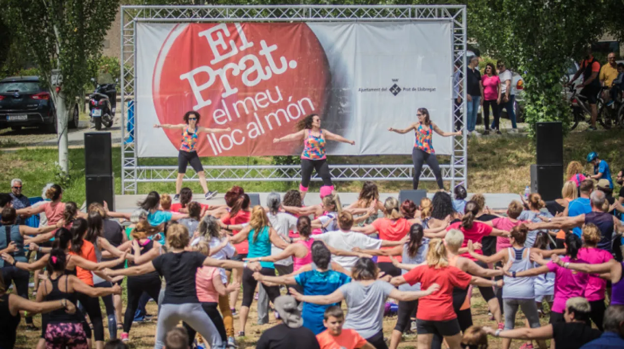 Sessió de ball amb combinació de músiques internacionals, amb coreografia fàcil de seguir i oberta a la participació de tot tipus d’usuari. I per acabar activitat dirigida que combina diferents tipus d'entrenament de tai-txi, ioga i pilates, destinada a millorar la força, la flexibilitat , l'equilibri i la postura.Veure més