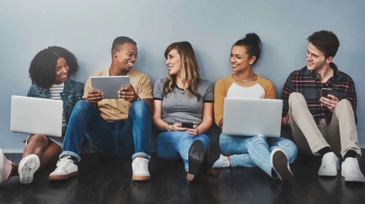 L'activisme en plena era digital promou la difusió i manifestació de les idees a través d'eines digitals.   El ciberactivisme es refereix a l'activisme associat al conjunt de tècniques i tecnologies de la comunicació, basades fonamentalment a Internet. Com fer arribar el teu missatge i mobilitzar en pro d'una causa a través d'aquestes eines? Apunta't a aquest taller de ciberactivisme i practica noves tècniques per promoure el canvi social.  Veure més