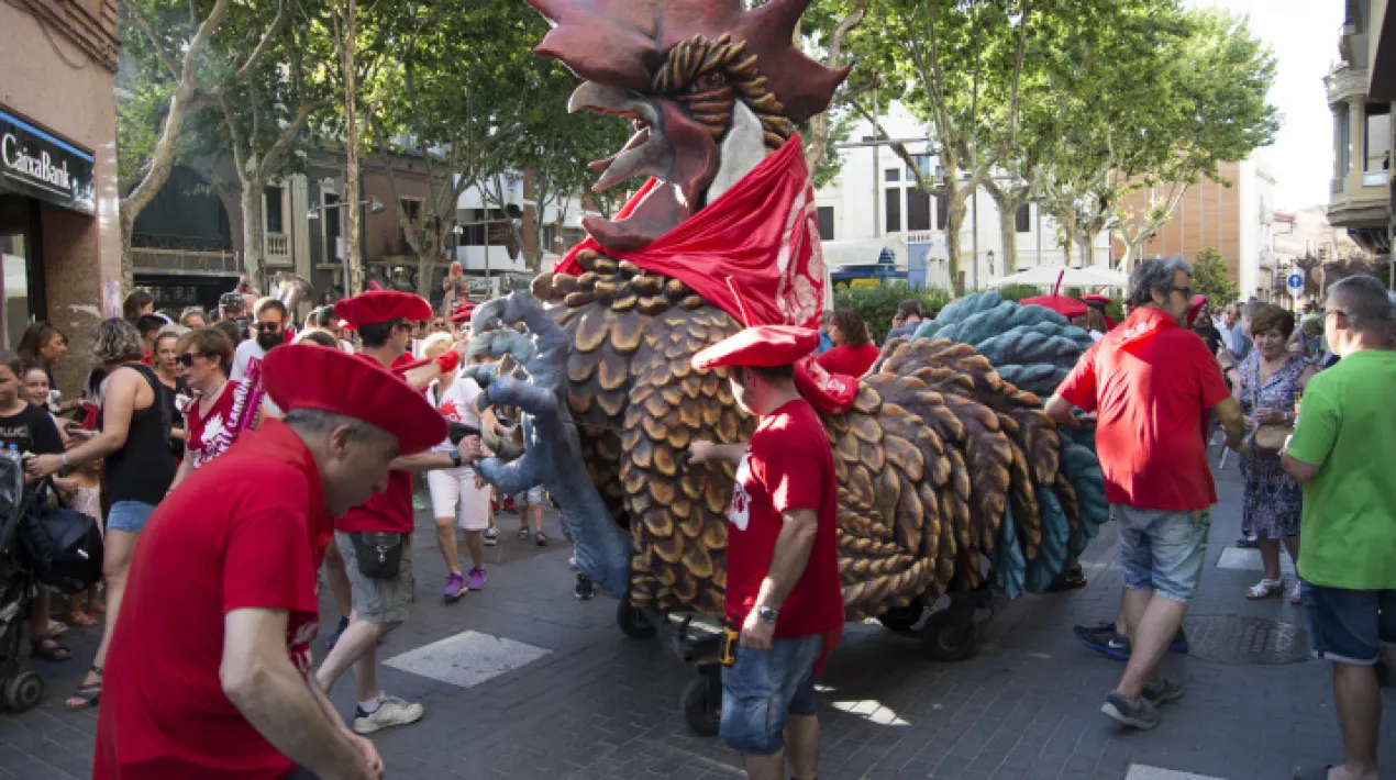 Inauguració de l'exposició amb les fotografies participants, finalistes i guanyadores del concurs d'Instagram organitzat per l'Agrupació Fotogràfica Prat i la Comissió de Festes de Sant Pollín, dins dels actes del Sant Pollín 2022.     Veure més