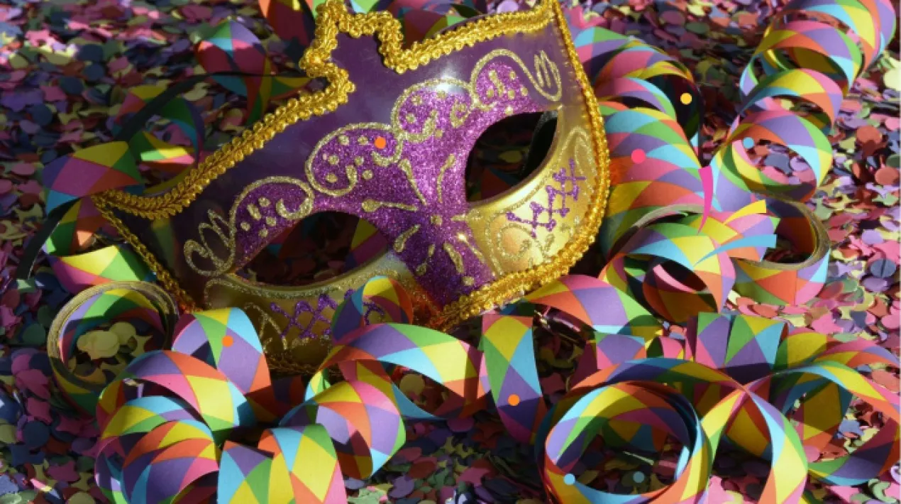 El Prat de Llobregat es vesteix de gala el diumenge de Carnaval&nbsp;a la tarda. Gaudirem d'un Carnaval singular i &uacute;nic. Us convidem al ball de les disfresses i de les m&agrave;scares.Veure m&eacute;s