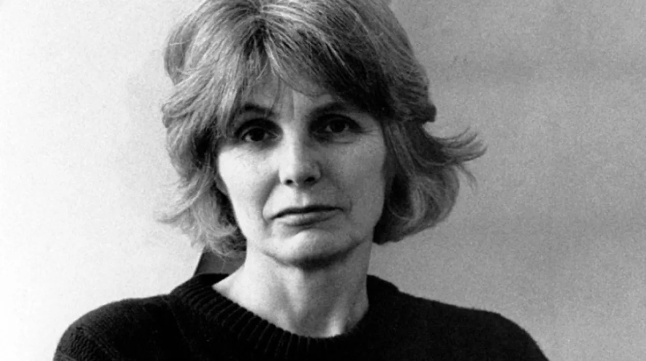 Xerrarem amb el dramaturg Albert Boronat per contextualitzar la peça I només jo vaig escapar-ne de Caryl Churchill i donar les claus introductòries per entendre i gaudir del drama contemporani i la poètica de l'autora.Veure més
