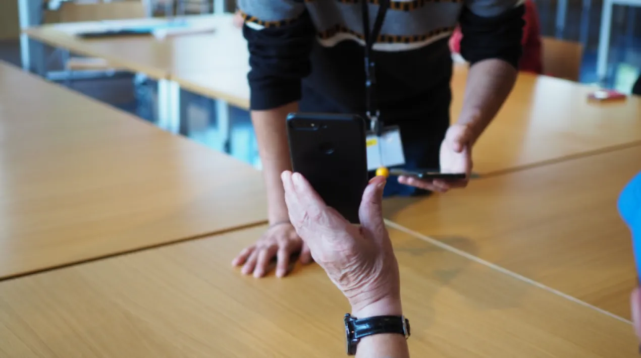 Tens dubtes tecnol&ograve;gics amb el teu tel&egrave;fon m&ograve;bil, ordinador o tauleta? Vine a la Palmira i t'ajudarem! Cal fer inscripci&oacute; pr&egrave;via trucant al Centre C&iacute;vic: 934794535 o enviant un e-mail a ccpalmiradomenech@elprat.catVeure m&eacute;s