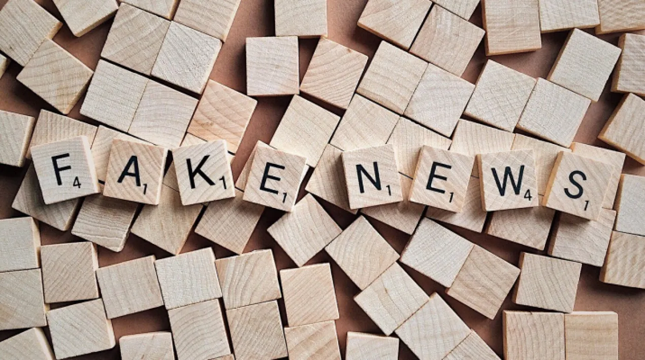 Activitat per conèixer com identificar les noticies falses, com també eines per detectar-les i verificar la informació.  Les fake news o les notícies falses estan a l'ordre del dia a xarxes socials, webs, etc. En aquesta formació veurem com diferenciar la informació fiable de la que no ho és, tot oferint recursos per aplicar una mirada crítica davant d'una notícia apareguda a la xarxa. A càrrec de Miquel Angel Hernandez de la Fundació Perre Tarrés. Aquesta activitat forma part del programa 