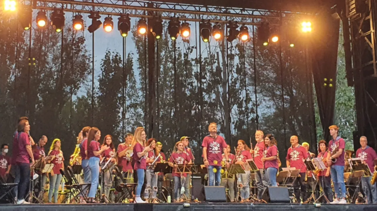 Concert de primavera de la Unió Filharmònica del Prat. La banda de la Unió Filharmònica torna, després de 2 anys, a oferir el tradicional concert de primavera. Aquest any faran tribut als musicals. Interpretaran, entre d'altres, el Fantasma de l'Òpera, West Side Story i els Miserables. A més, oferiran alguna sorpresa que, de ben segur, gaudiran totes les persones que vinguin al concert.Veure més