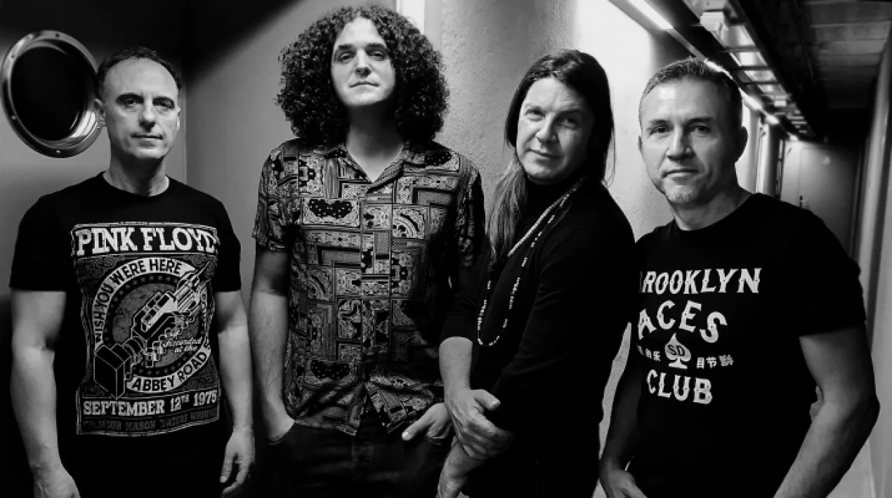 Cicle de m&uacute;siques locals a La Capsa Go Faster &eacute;s una banda pratenca de rock amb influ&egrave;ncies dels 70&rsquo;s i 90&rsquo;s amb el seu propi segell personal. Durant el seu proc&eacute;s creatiu no renuncies a estils com el funk, el blues o el soul. Go Faster s&oacute;n Carlos S&aacute;nchez, Fran Dominguez, Gast&oacute;n Supko i Mario Monfort. &nbsp;Veure m&eacute;s