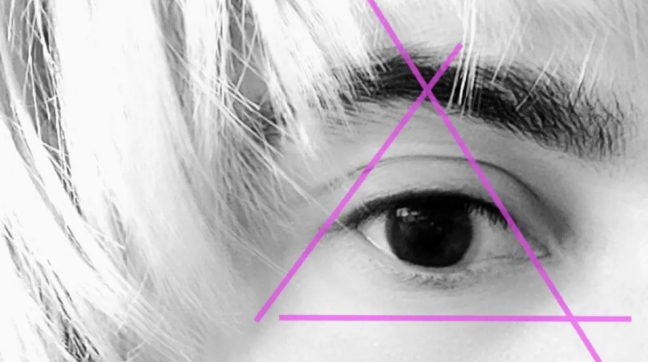 Gran Finale Lakali Compañía   Gran Finale és un desenllaç que ens proposa la misèria com a estratègia de defensa davant la fatalitat. Gran Finale  emergeix per moments en les aigües de la creació i la destrucció. Gran Finale és un homenatge als fracassats: als qui no se salvaran en el final dels temps. Gran Finale és Juan Evangelista. Gran Finale és una diva pop. Gran Finale és la celebració de l'inoportú. Lakali Companyia presenta en el marc del festival Dansa Metropolitana la primera mostra del procés de recerca i creació que ha desenvolupat en el Teatre l’Artesà. En Gran Finale, Lakali Compañía dirigida per Vicente Roldán, proposa una peça en la qual s'entremesclen diferents llenguatges escènics. En aquesta proposta, la companyia de dansa està aprofundint en un llenguatge que es va definint al llarg de la seva trajectòria; un llenguatge que necessita del diàleg amb altres per a continuar configurant-se. Aquest espectacle forma part del festival Dansa Metropolitana que se celebra del 10 al 27 de març a 12 municipis de l'Àrea Metropolitana. Pots consultar tota la programació del festival a: www.dansametropolitana.catVeure més