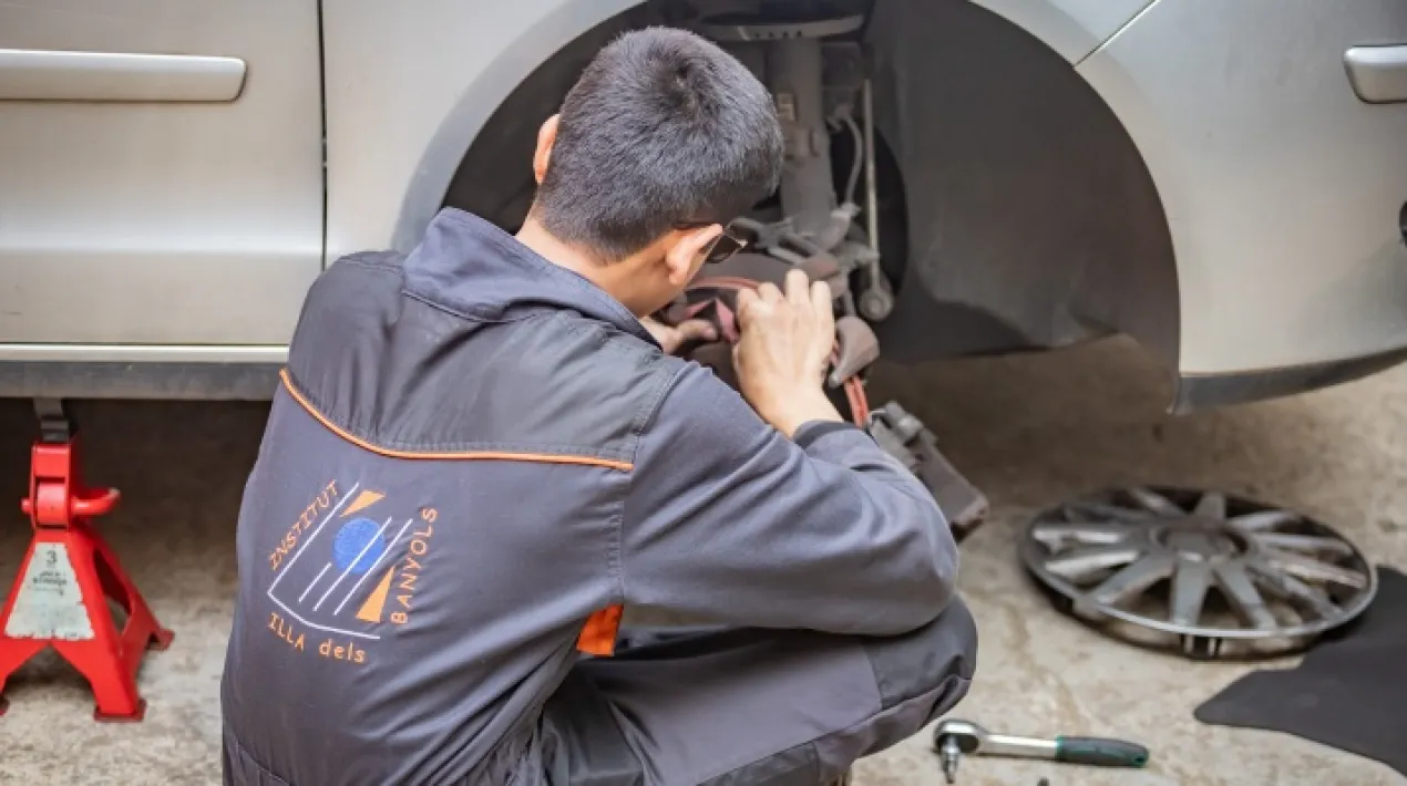 L'Institut Illa dels Banyols obre les portes per tal que l’alumnat i les famílies puguin visitar el centre i rebre informació de com funcionen abans de formalitzar la preinscripció i la matrícula, els Cicles Formatius de Grau Mitjà i els Programes de Formació i Inserció (PFI-PTT). És presencial, cal cita prèvia a través del formulari al web del centre.Veure més