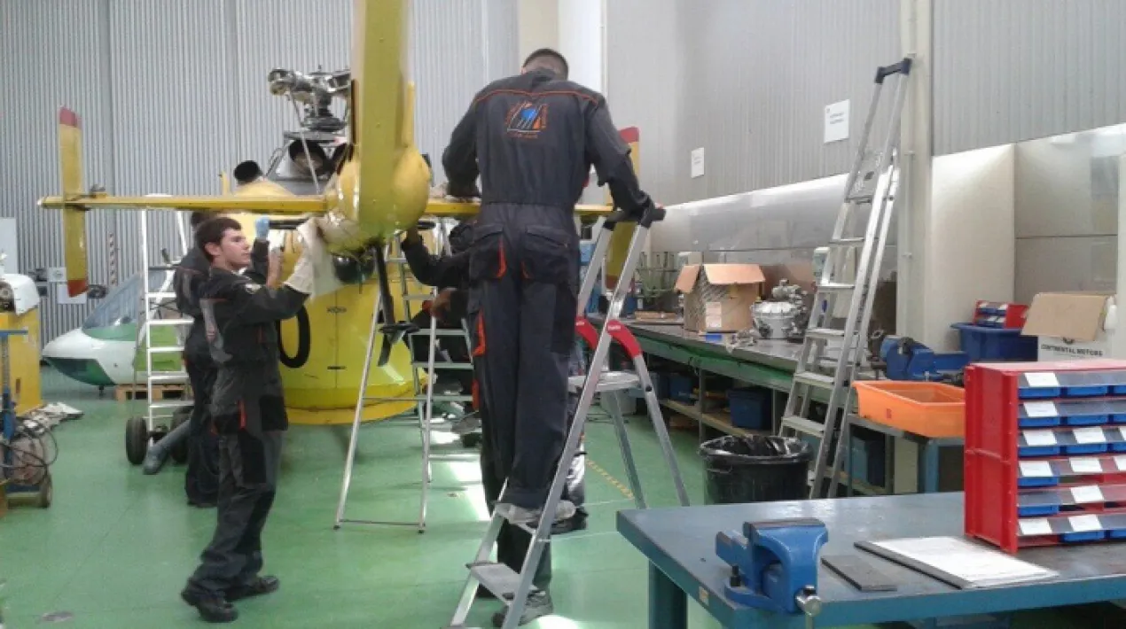 L'Institut Illa dels Banyols obre les portes per tal que l’alumnat i les famílies puguin visitar el centre i rebre informació de com funcionen abans de formalitzar la preinscripció i la matrícula, els Cicles Formatius de Grau Superior d'aeromecànica.  L'activitat es realitzarà en una Reunió Virtual en streaming. Veure més