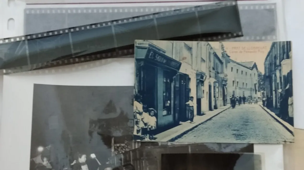 &nbsp; Taller te&ograve;ric i pr&agrave;ctic per descobrir el valor documental i el potencial informatiu de les imatges, aprendre a datar-les, com intepretar-les i com organitzar l'arxiu fotogr&agrave;fic personal.&nbsp; La primera sessi&oacute; el 9 de mar&ccedil;. Seg&uuml;ents sessions: 23 de mar&ccedil; i 6 d'abril. Cal inscripci&oacute; pr&egrave;viaVeure m&eacute;s