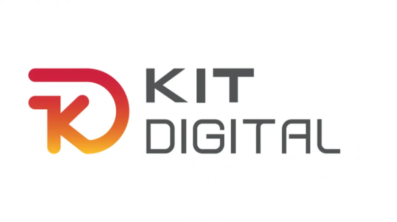  S'acaba d'iniciar un programa estatal per fomentar solucions digitals que responguin a les necessitats d'empreses i persones autònomes. Es tracta del projecte Kit Digital,  impulsat pel govern estatal amb finançament de la Unió Europea , procedent dels fons Next Generation. A través d'aquest programa, s'ofereixen solucions digitals a necessitats d'empreses i persones que treballen per compte propi corresponents a diferents àmbits. L'objectiu és impulsar la transformació digital de la seva activitat i millorar-ne així la competitivitat. A qui s’adreça? Els serveis que ofereix aquest projecte estan orientats a les necessitats de les micro i petites empreses i persones treballadores en situació d’autoocupació, que pertanyin a qualsevol sector o tipologia de negoci. Quins ajuts ofereix el Kit Digital? Les empreses i persones autònomes beneficiàries podran disposar d'un bo digital per accedir a les solucions de digitalització, l'import del qual varia en funció del tipus d'empresa i del nombre de persones que hi treballin.   Les solucions digitals a subvencionar estan previstes en un catàleg i van des de la creació d’una pàgina web fins a la gestió de les xarxes social i el comerç electrònic passant per aspectes com la ciberseguretat. Trobareu tota la informació sobre aquest programa: Al web https://www.acelerapyme.gob.es/kit-digital  A la presentaciódel projecte A l’Oficina d’Atenció a l’Empresa del Centre de Promoció Econòmica de l’Ajuntament del Prat de Llobregat (93 478 68 78 / oae@elprat.cat) Veure més