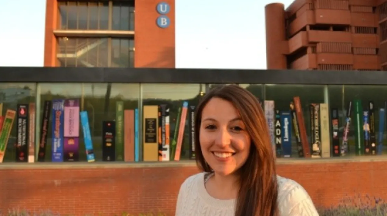 Els trastorns alimentaris es caracteritzen per ser una alteraci&oacute; de la conducta, pensaments i actituds envers els aliments i l'acci&oacute; de menjar. S&oacute;n malalties greus que afecten no nom&eacute;s a la salut f&iacute;sica de les persones, sino tamb&eacute; al funcionamient psicol&ograve;gic i social. La detecci&oacute; temprana i tractament adequat millora molt el seu pron&ograve;stic encara que la prevenci&oacute; des de la inf&agrave;ncia, tant en l'&aacute;mbit familiar com social, pot ajudar a prevenir la seva aparici&oacute;. Durant la xerrada es parlar&agrave; dels diferents factors, tant nutricionals com psicol&ograve;gics, que&nbsp;ajuden a prevenir aquests trastorns i a mantenir una bona salut; de com podem contribuir, com a societat, a la seva prevenci&oacute;. L'equilibri &eacute;s el nostre aliat m&eacute;s gran en la lluita contra els trastorns alimentaris i contra l'obesitat. Inscripcions a salut@elprat.cat o per Whatsapp 650 42 58 93. Amb Isabel S&aacute;nchez-D&iacute;az&nbsp;&nbsp;especialista en Psicologia Cl&iacute;nica i&nbsp;Doctora en Piscologia. Des del 2000, &eacute;s psic&ograve;loga adjunta en la Unitat&nbsp;de Trastorns de la Conducta Aliment&agrave;ria i&nbsp;en la Unitat&nbsp;de Trastorns Obsesiu-Compulsius del Sevei de Psiquiatr&iacute;a de l'Hospital de Bellvitge-HUB.&nbsp; I amb Luc&iacute;a Camacho-Barcia (a la fotografia)&nbsp;especialista en Nutrici&oacute;&nbsp;Cl&iacute;nica, Obesitat Trastorns Metab&ograve;lics; i&nbsp;Doctora en Nutrici&oacute; i&nbsp;Metabolisme. &Eacute;s investigadora de IDIBELL, formant&nbsp;part&nbsp;de la unitat de Trastorns de la Conducta Aliment&agrave;ria de l'HUB. Les seves principals l&iacute;nies d'investigaci&oacute; se centren en el rol de la nutrici&oacute; en la salut mental.&nbsp; &nbsp; &nbsp;Veure m&eacute;s