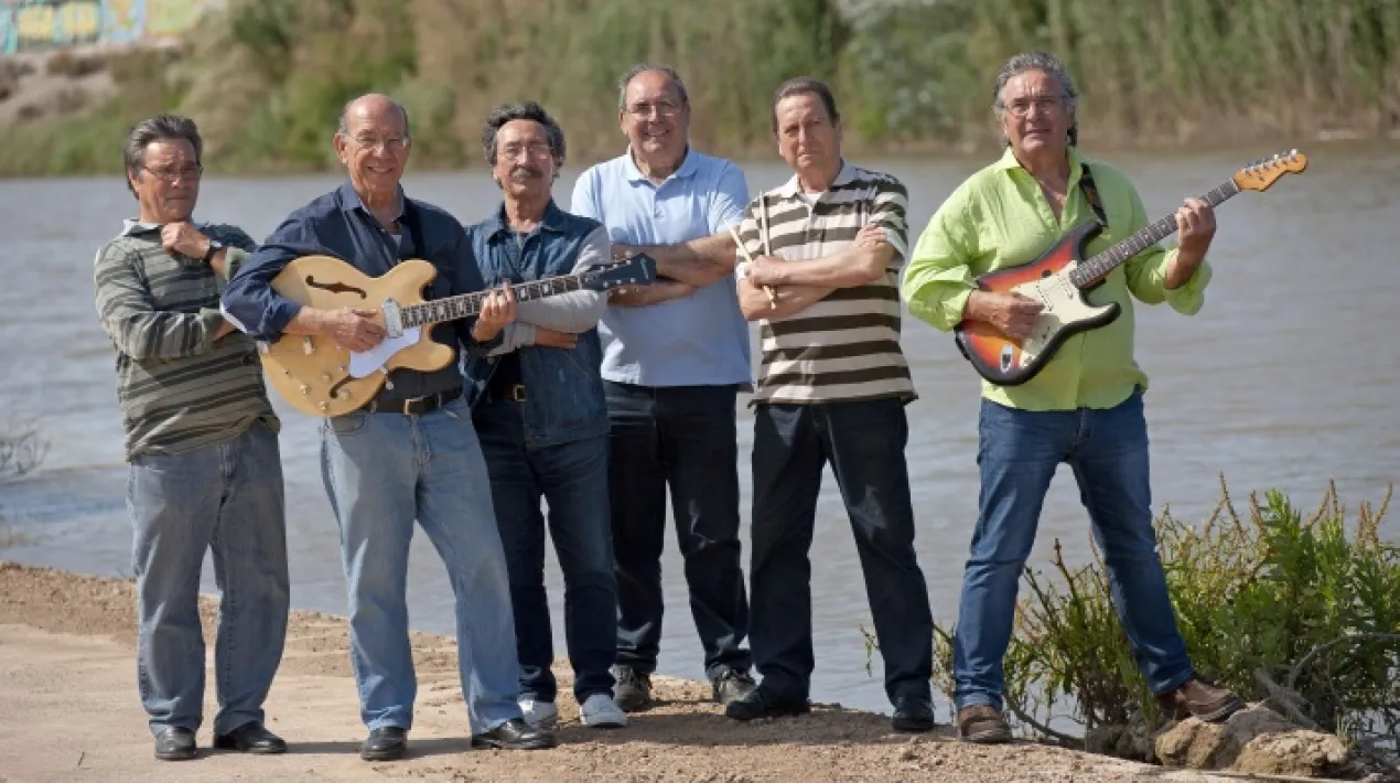 The Blue Majer's tornen a l'escenari amb el seu repertori de versions de rock&roll i música pop dels 50 i 60 ‘s. Aquesta banda pratenca, és una autèntica supervivent dels seixanta. Els seus integrants són uns apassionats de la música des de fa 50 anys i components de dues de les bandes pioneres de la música pop del Prat, els Blue Streak i els Majer's. Músics veterans que demostren que la música no entén d’edats ni d’èpoques. Veure més