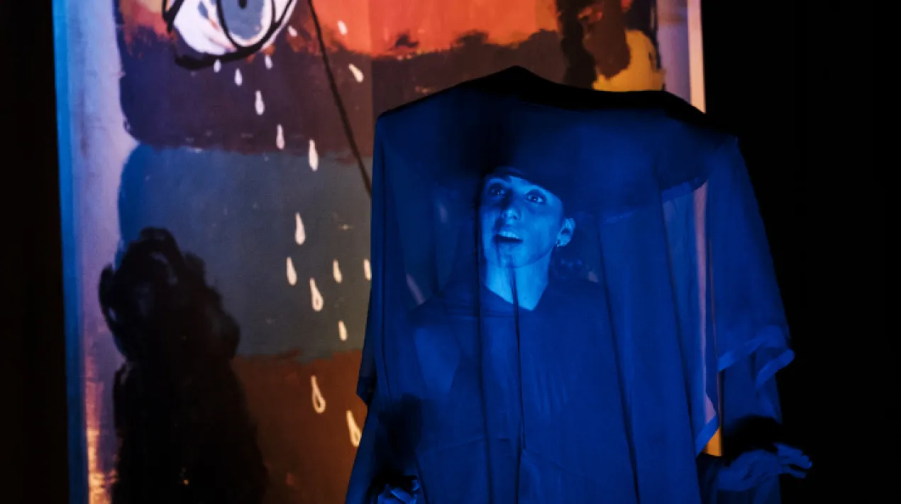 La int&eacute;rprete i los inimitables, el viaje del duende D'aquesta actriu nascuda a Terrassa diuen que &eacute;s el &ldquo;duende&rdquo; radical sobre els plans vells del flamenc del segle XX