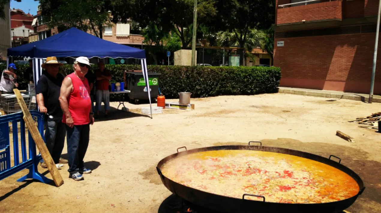 Programa: 12h. Homenatge a la Gent Gran amb missa de campanya. 14:30h. Dinar de Germanor amb paella d'arròs Clica aquí per veure programació de dissabteVeure més
