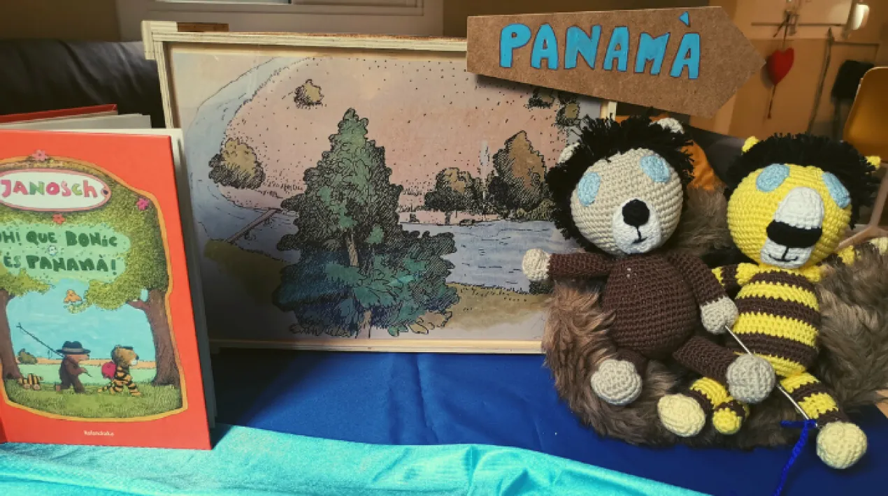 Has viatjat mai fins a Panam&agrave;? El petit os i el petit tigre no, per&ograve; tenen moltes ganes de descobrir aquesta terra de somni que fa olor de bananes. Vine a sentir la primera de les aventures de dos dels personatges m&eacute;s entranyables de la literatura contempor&agrave;nia i enamora't per sempre de l'univers creat per Janosch. Espectacle per a p&uacute;blic familiar a partir de 4&nbsp;anys.Veure m&eacute;s