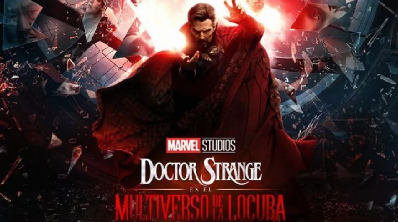 Títol original: Doctor Strange in the Multiverse of Madness Direcció: Sam Raimi Guió: Michael Waldron, Jade Halley Bartlett Repartiment: Benedict Cumberbatch, Elizabeth Olsen, Benedict Wong, Rachel McAdams, Chiwetel Ejiofor, Xochitl Gomez, Soo Cole, Tony McCarthy. Gènere: Fantàstic Durada: 126 minuts En aquesta nova aventura, el Doctor Strange posarà a prova els límits dels seus poder i això el portarà a explorar una nova dimensió de les seves capacitats. El Dorctor Strange viatjarà, amb l’ajuda d’antic i nous aliats místics, a un món desconegut hi explorarà  les complexes i perilloses realitats alternatives del multivers per a enfrontar-se a un nou i misteriós adversari.Veure més