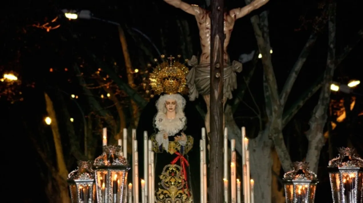 Sortida des de c. Sarajevo (davant església) Recorregut: c. Sarajevo, c. Martí i Pol, ctra. Marina, c. Lleida, c. Francesc Balcells, c. Frederic Soler,  av. Verge de Montserrat i fins l'edifici de Manteniment i Serveis.Veure més