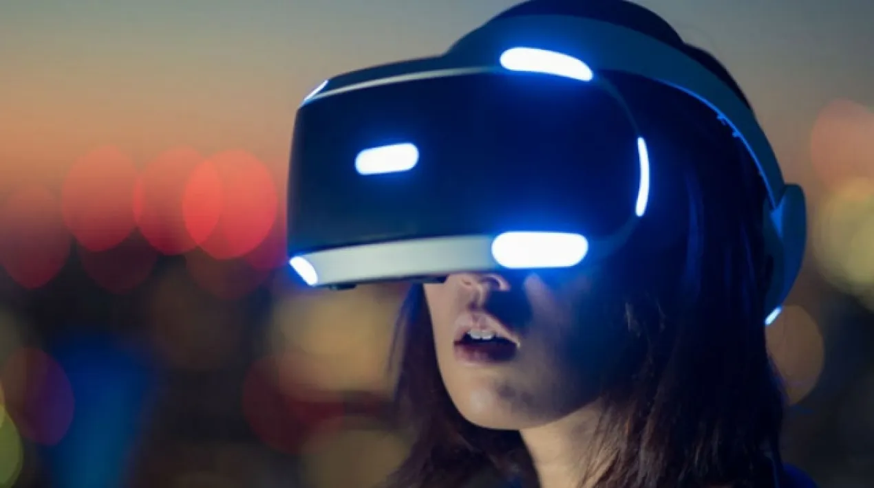 Si t'agraden els videojocs i la teva habitaci&oacute; se't queda petita, tenim la soluci&oacute;! Vine a la Palmira a gaudir d'una tarda de videojocs i experi&egrave;ncies de realitat virtual. Atenci&oacute; al men&uacute; tecnol&ograve;gic que us tenim preparat: -8 PlayStation 4 amb els videojocs de Rocket League,&nbsp;Street&nbsp;Fighter&nbsp;V,&nbsp;Tekken&nbsp;7 i FIFA 22. -1 Xbox&nbsp;ONE&nbsp;amb el Just&nbsp;Dance&nbsp;2022 -2 Nintendo&nbsp;Switch&nbsp;amb Mario Kart 8&nbsp;Deluxe, Super Smash Bros.&nbsp;Ultimate. -2 Simuladors de conducci&oacute; Real&nbsp;Racer&nbsp;X. -2 Dispositius d'ulleres de Realitat Virtual. &nbsp; Activitat gratu&iuml;ta. No cal inscripci&oacute; pr&egrave;via. Aforament limitat. &nbsp;Veure m&eacute;s