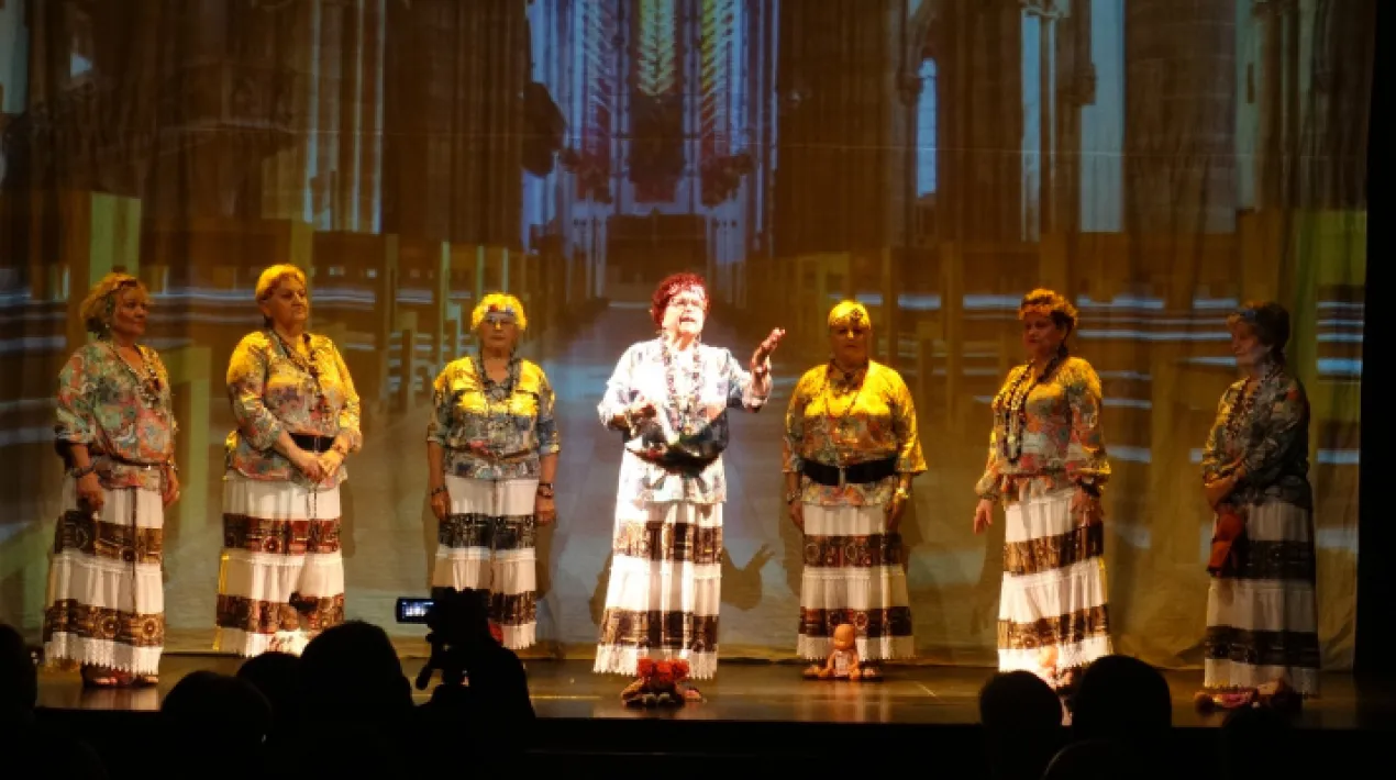 La companyia de teatre amateur 'Lokha's' presenta una adaptació de la novel·la 