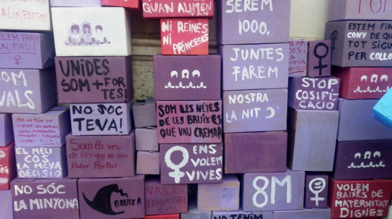 Vine al Ribera a fer les teves pancartes i xapes reivindicatives per a l'eliminació de la violència de gènere. I com cada dijous, també podreu fer ús del nostre espai de trobada, on passar una estona, compartint amb altres joves els nostres jocs de taula.Veure més