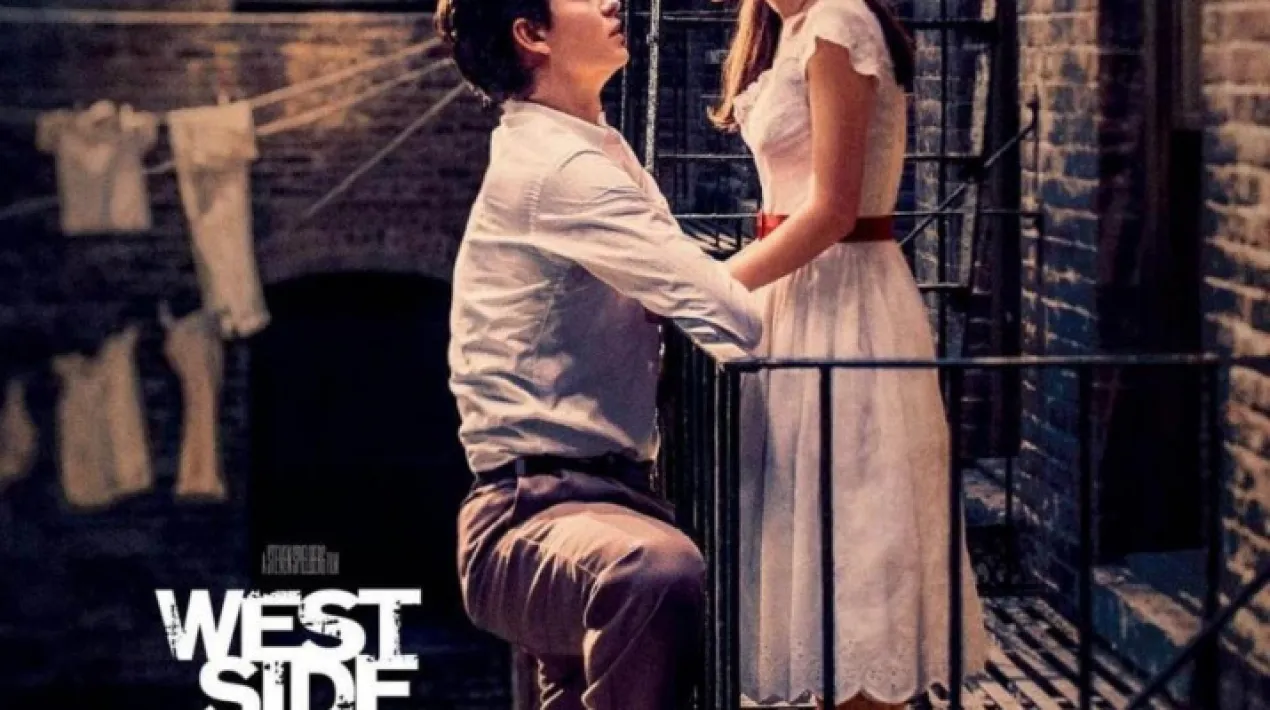T&iacute;tol original: West Side Story Direcci&oacute;: Steven Spielberg Gui&oacute;: Tony Kushner Int&egrave;rprets: Rachel Zegler, Ansel Elgort, David Alvarez, Ariana DeBose, Rita Moreno, Josh Andr&eacute;s Rivera, Corey Stoll, Brian d&rsquo;Arcy James, Maddie Ziegler. G&egrave;nere: Musical Durada: 156 min. &nbsp; Els adolescents Tony i Maria, malgrat tenir afiliacions amb bandes rivals, els Jets i els Sharks, s&rsquo;han enamorat en la ciutat de Nova York a la d&egrave;cada dels 50. Nova versi&oacute; del llegendari musical &ldquo;West Side Story&rdquo;, i a la vegada adaptaci&oacute; d&rsquo;una famosa obra de teatre de Broadway, que modernitza la hist&ograve;ria de &ldquo;Romeu i Julieta&rdquo; de William Shakespeare. &nbsp;Veure m&eacute;s